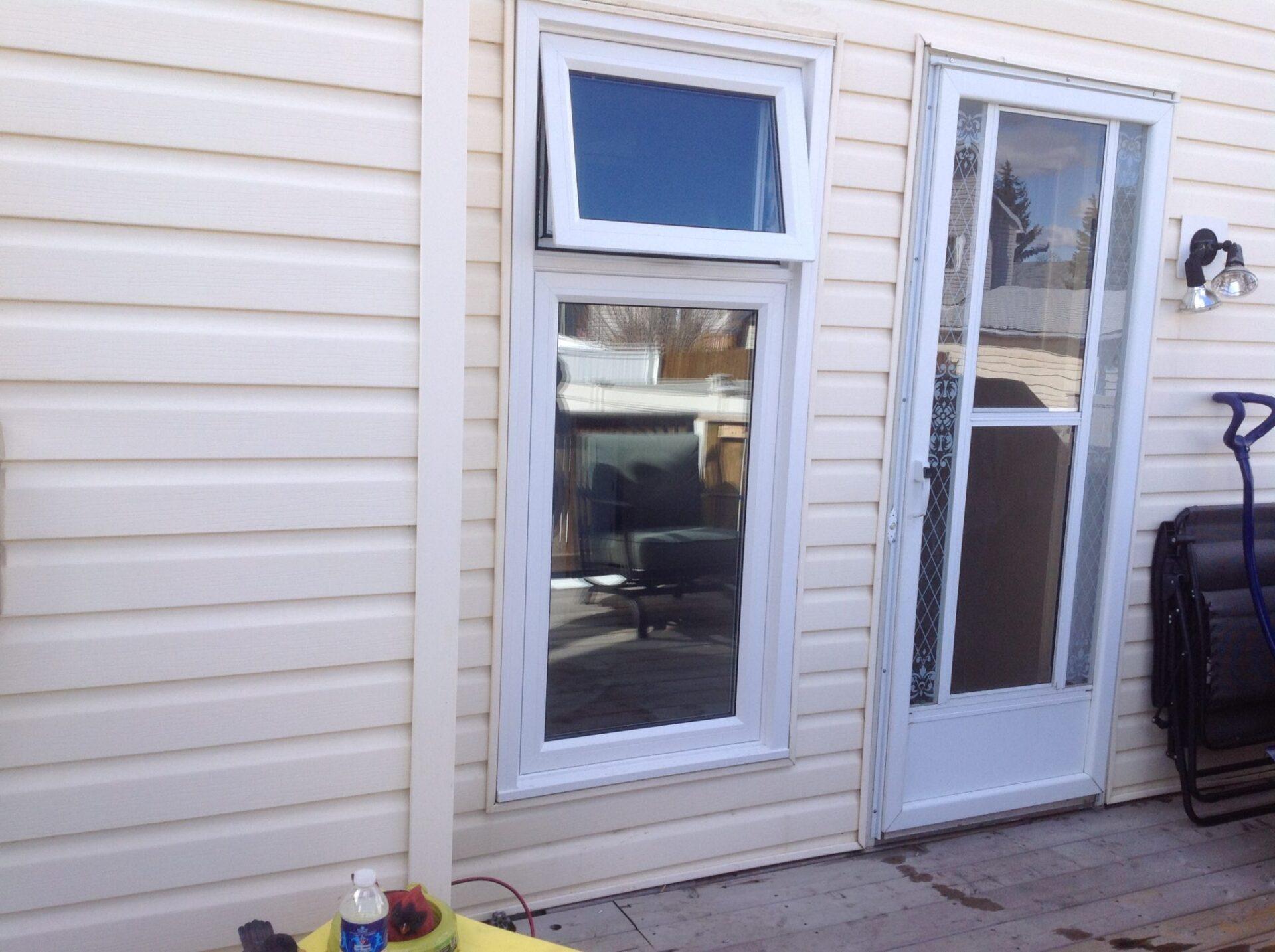 https://www.ecolinewindows.ca/wp-content/uploads/2015/06/awning_fix_combination.jpg